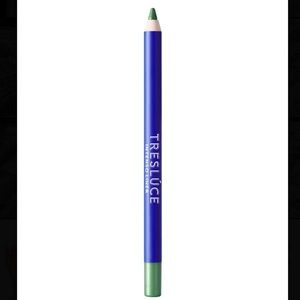 Becky G’s brand ‘treslúce’ Intenso Liner in Viva (Shimmer Bright Green)